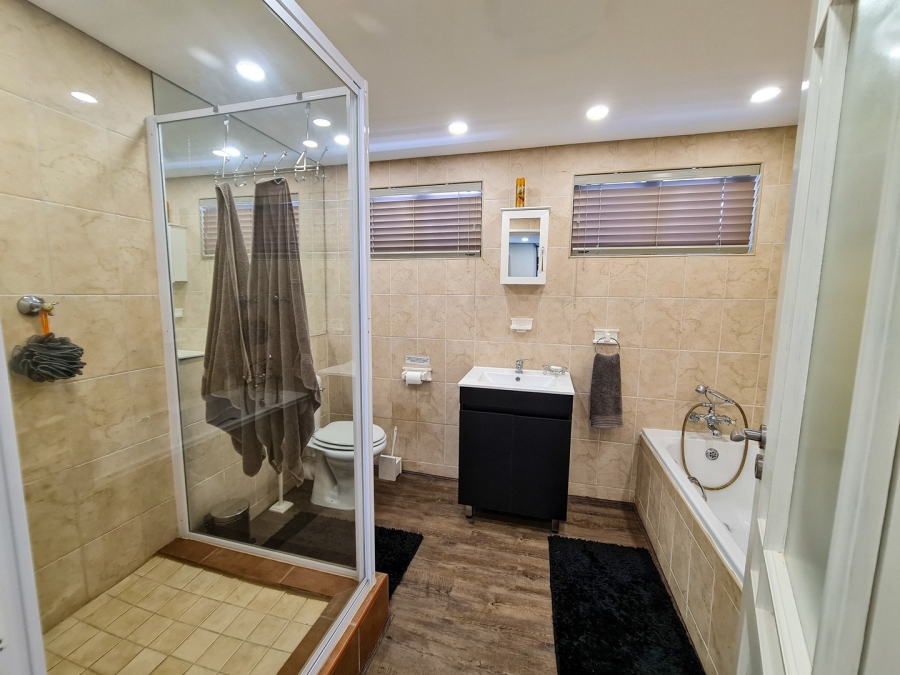 5 Bedroom Property for Sale in Maselspoort Free State